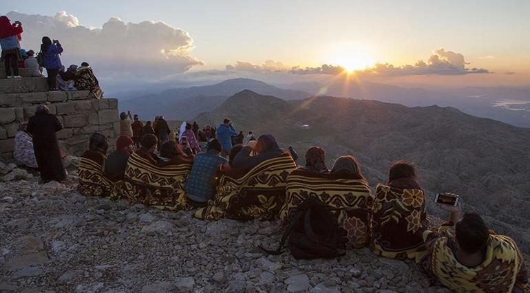 Gizemi hâlâ çözülemeyen Nemrut Dağı