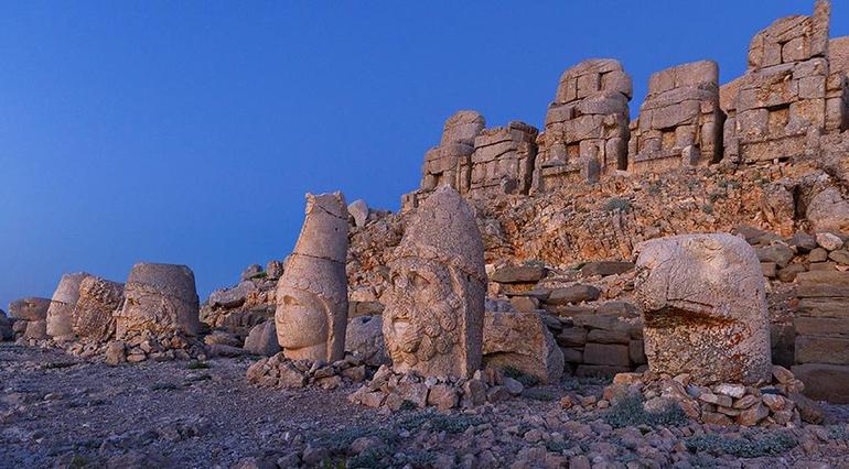 Gizemi hâlâ çözülemeyen Nemrut Dağı