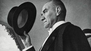 Atatürk kaç yılında ve nerede vefat etmiştir