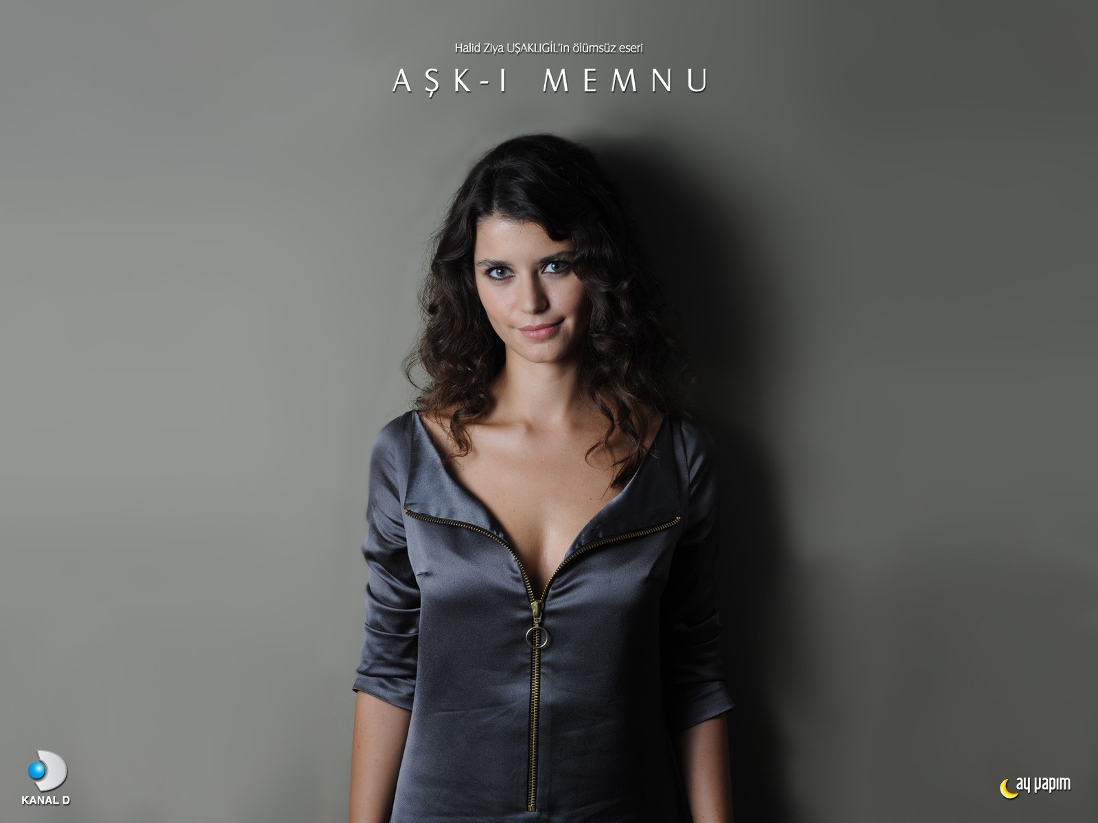 Beren Saat Nereli Kim