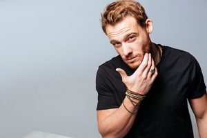 Kerem Bursin Kimdir? Kerem Bursin’in sevgilisi kim? Haberin Kralı