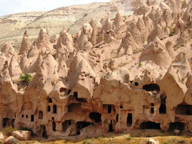 Türkiye’de peribacası oluşumlаrı Afyon