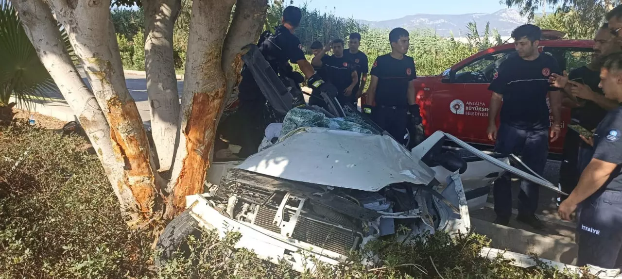 Antalya’da kaza: Anne, Baba ve Kızları Hayatını Kaybetti!